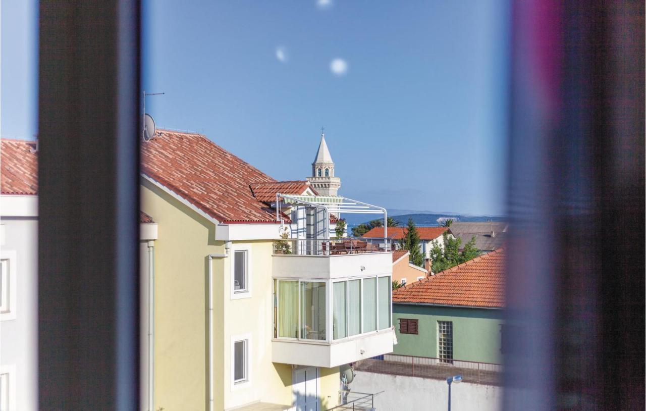 Lovely Apartment In Kastel Stafilic With Jacuzzi Kaštela Buitenkant foto