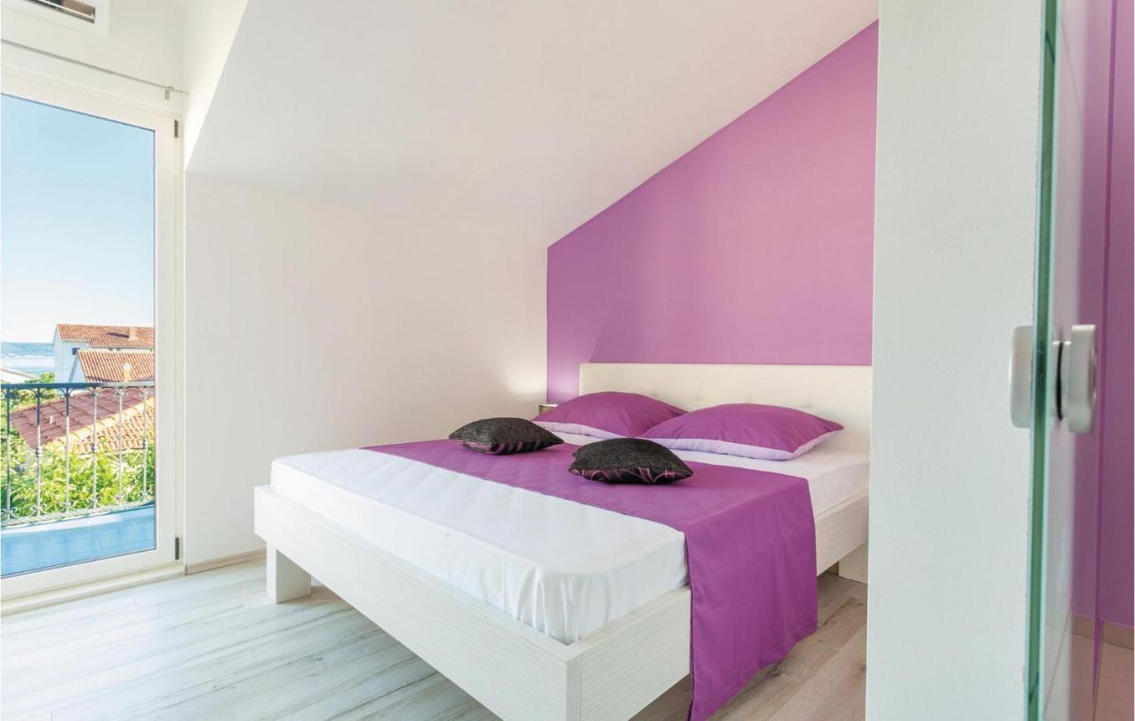 Lovely Apartment In Kastel Stafilic With Jacuzzi Kaštela Buitenkant foto